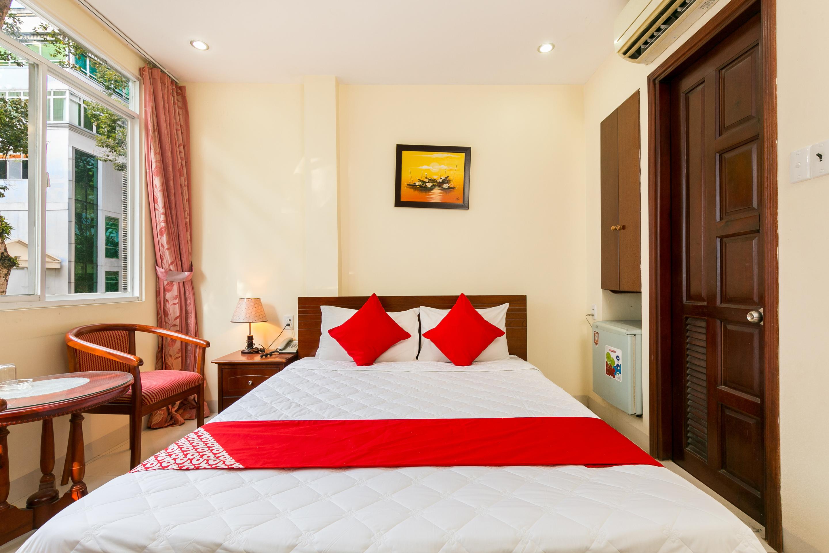 Oyo 422 Nguyen Thanh Hotel Ho Chi Minh City Exterior photo